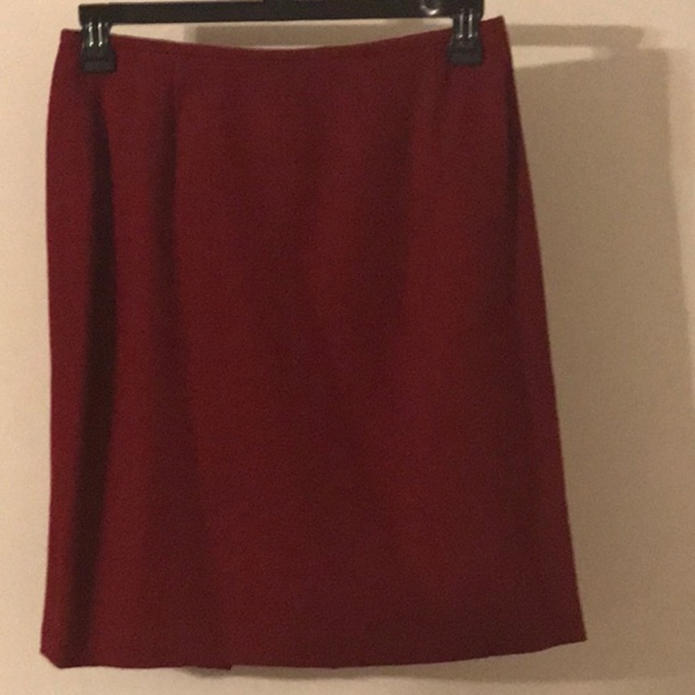 TAHARI SUIT   Jacket and skirt included - Picture 5 of 6